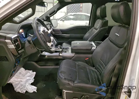 2024 Ford F150 Platinum z USA, uszkodzony, nr VIN 1FTFW7L82RFB70633